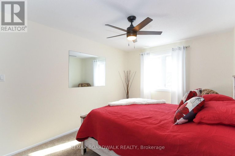 29379772/67-406-valade-crescent/fallingbrookpineridge/ottawa/ontario/K4A2W2_19