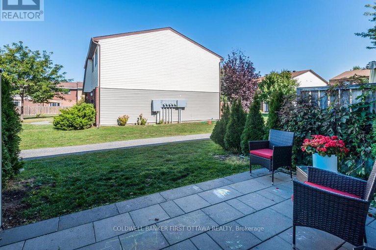 28873248/5c-woodvale-green/craig-henrywoodvale/ottawa/ontario/K2G4G9_34