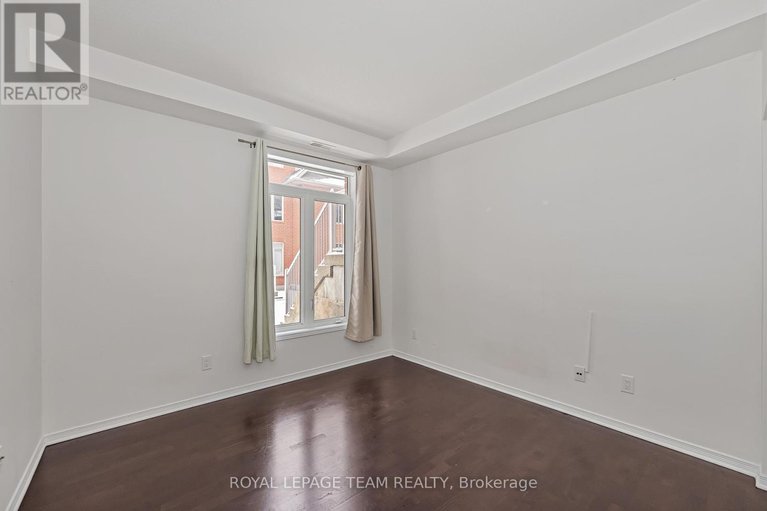 28889910/b-250-meilleur-private/vanier/ottawa/ontario/K1L0A3_10