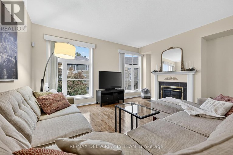 28970170/63-highwood-private/viscount-alexander-park/ottawa/ontario/K1K4X6_7