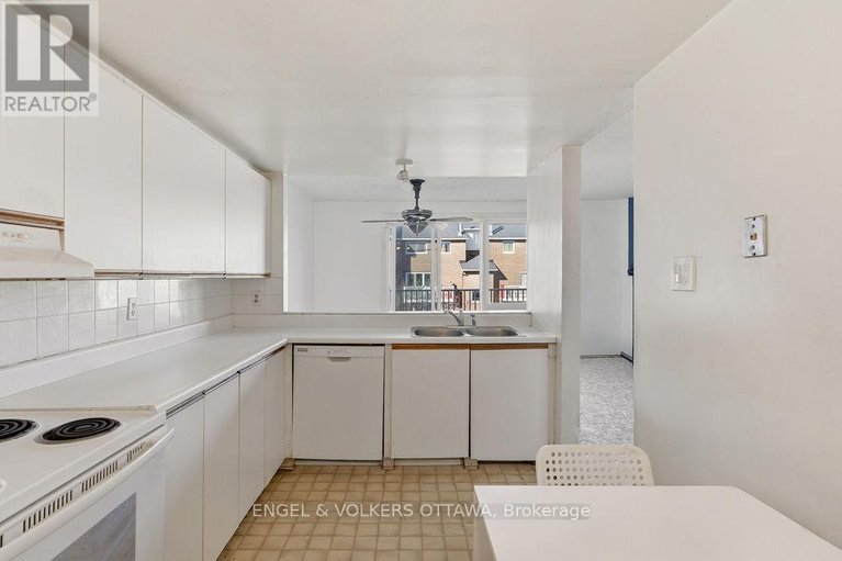 29657683/508-1589-st-bernard-street/sawmill-creektimbermill/ottawa/ontario/K1T3H7_10