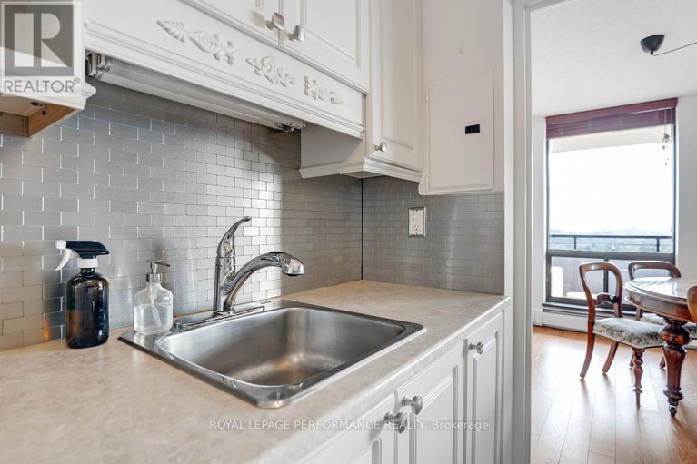 28478627/2302-505-st-laurent-boulevard/viscount-alexander-park/ottawa/ontario/K1K3X4_22