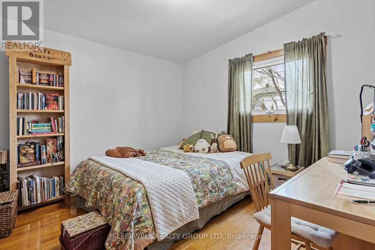 28279892/844-norton-avenue/queensway-terrace-north/ottawa/ontario/K2B5P6_15