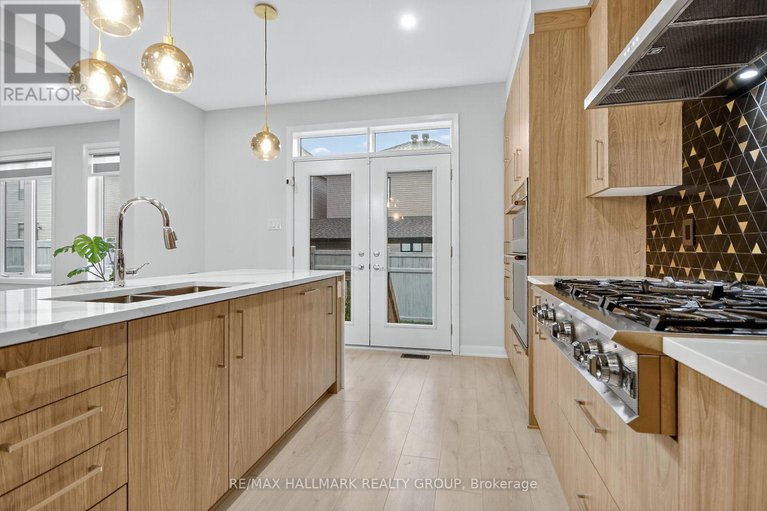 29163962/720-cappamore-drive/half-moon-bay/ottawa/ontario/K2J6W3_18