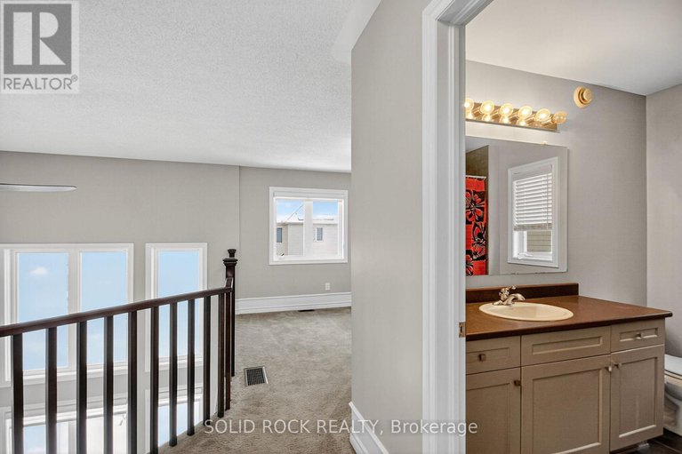 29092513/118-wilhelmina-place/riverside-southgloucester-glen/ottawa/ontario/K4M0B4_35