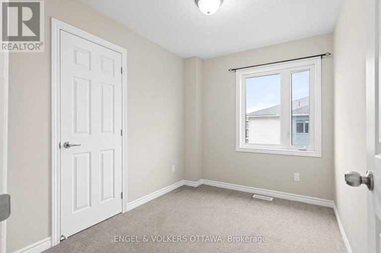 29029581/2248-watercolours-way/half-moon-bay/ottawa/ontario/K2J6R2_21