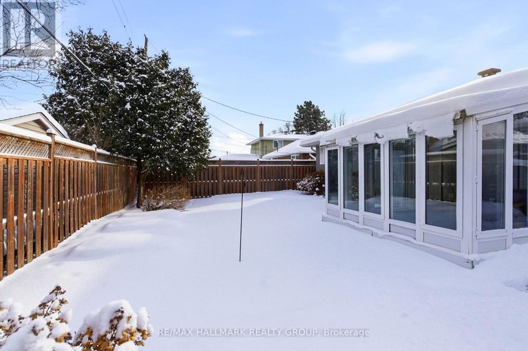 29310032/907-innswood-drive/mckellar-heightsglabar-park/ottawa/ontario/K2A3R9_37