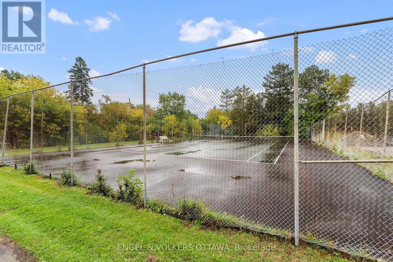 28939396/1006-2951-riverside-drive/mooneys-bayriverside-park/ottawa/ontario/K1V8W6_38