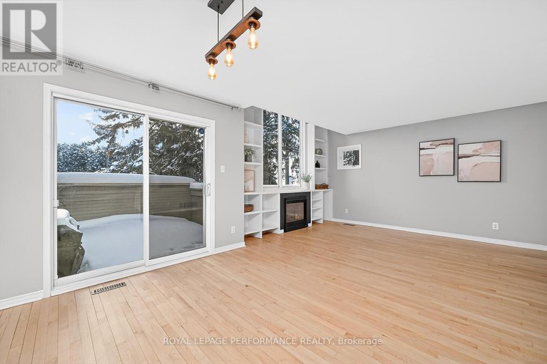 29306219/a-241-sunnyside-avenue/old-ottawa-south/ottawa/ontario/K1S0R4_11