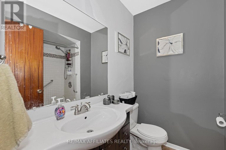 28804573/11-tripp-crescent/pheasant-run/ottawa/ontario/K2J1C5_17