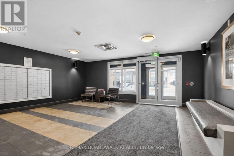 29379158/416-2785-baseline-road/redwood-park/ottawa/ontario/K2H0B7_10