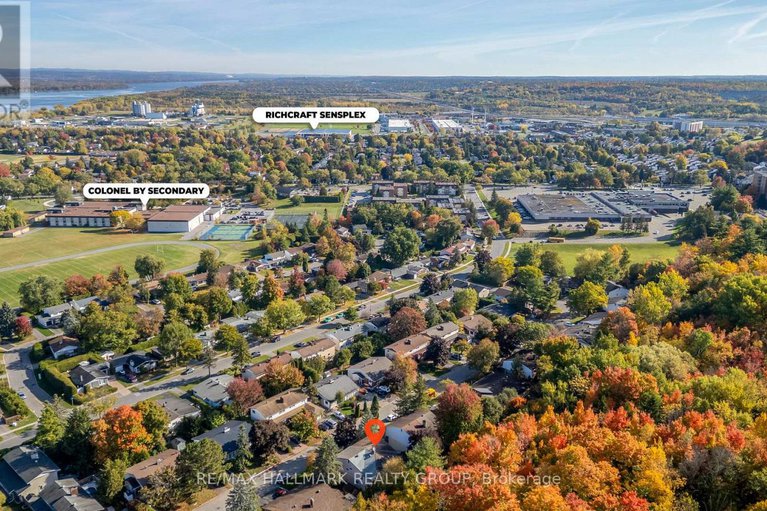 29043087/2026-gatineau-view-crescent/beacon-hill-north/ottawa/ontario/K1J7X1_39