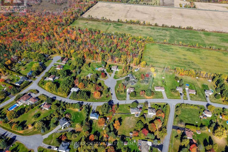 29027836/1099-des-erables-court/clarencerockland-twp/clarence-rockland/ontario/K4K1K9_39