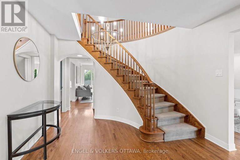28648909/20-garand-place/urbandale-acres/ottawa/ontario/K1H8M1_4
