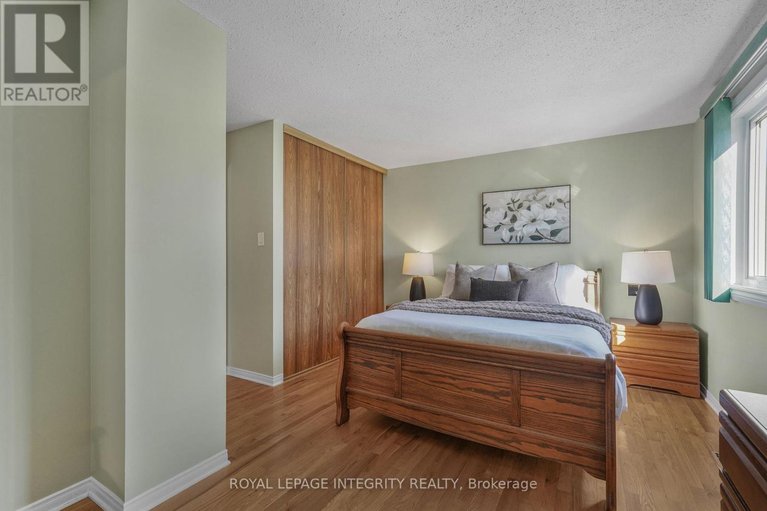 29666462/641-apollo-way/fallingbrookpineridge/ottawa/ontario/K4A1T5_21