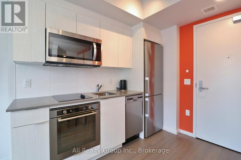 29292677/816-105-champagne-avenue-s/west-centre-town/ottawa/ontario/K1S5E5_2