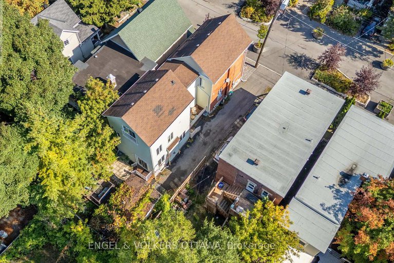 28933674/a-b-116-cambridge-street-n/west-centre-town/ottawa/ontario/K1R7A7_25