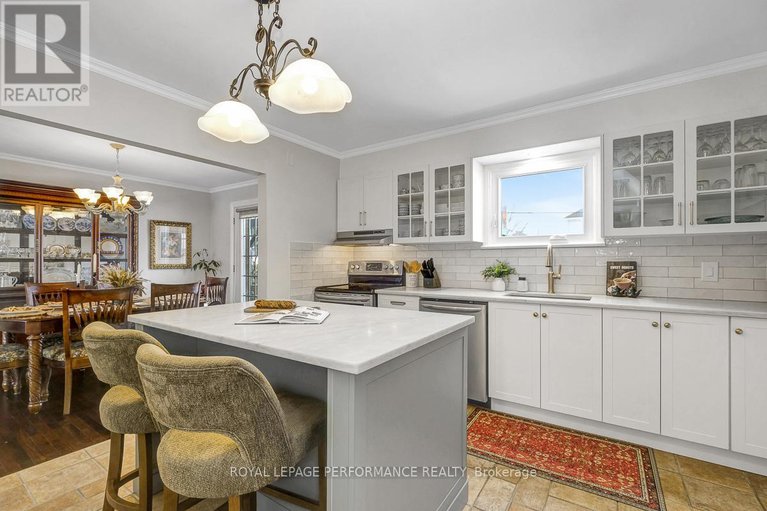 29432301/532-alesther-street/overbrookcastle-heights/ottawa/ontario/K1K1J3_4