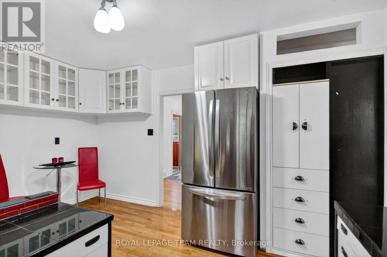 28978666/46-quinpool-crescent/arbeatha-park/ottawa/ontario/K2H6J1_12