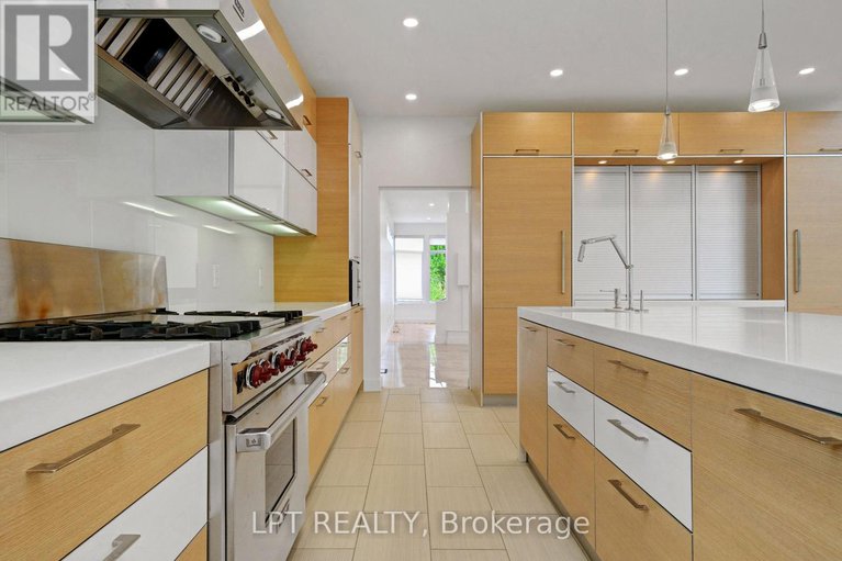 28676196/298-crestview-road/alta-vistafaircrest-heights/ottawa/ontario/K1H5G6_25