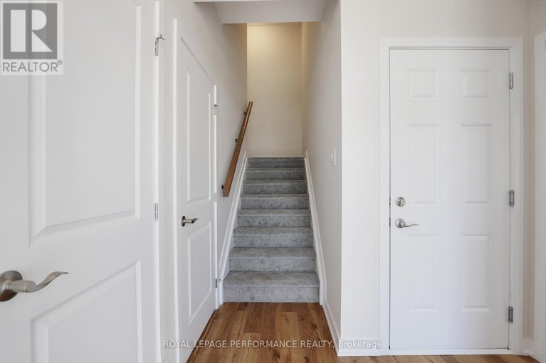 29272733/1220-flycatcher-private/blossom-parkkemp-parkfindlay-creek/ottawa/ontario/K1X0M7_9