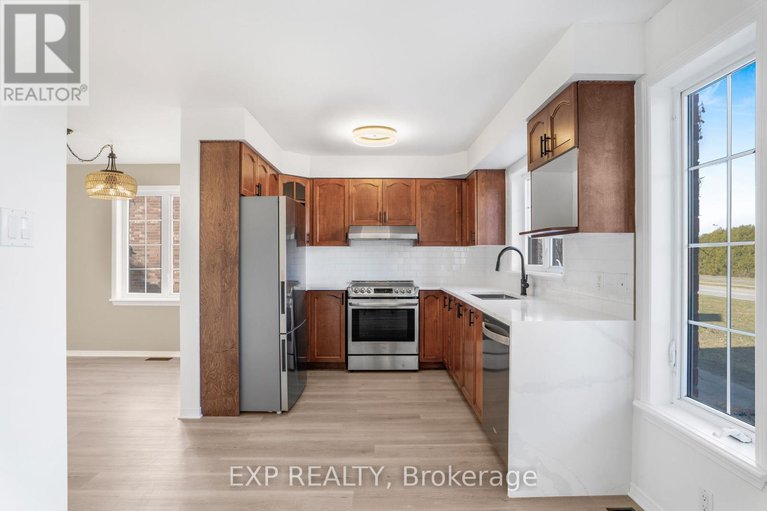 28354843/121-5-70-edenvale-dr-drive/beaverbrook/ottawa/ontario/K2K3N7_5