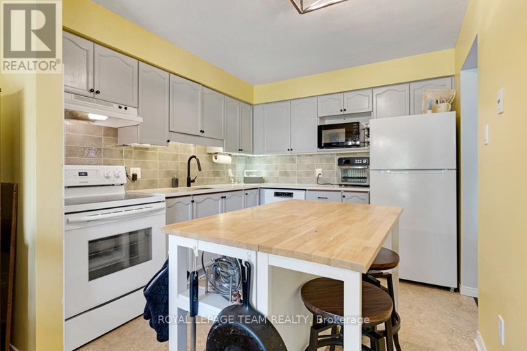 28972711/185-morris-street/carleton-place/carleton-place/ontario/K7C4M8_8