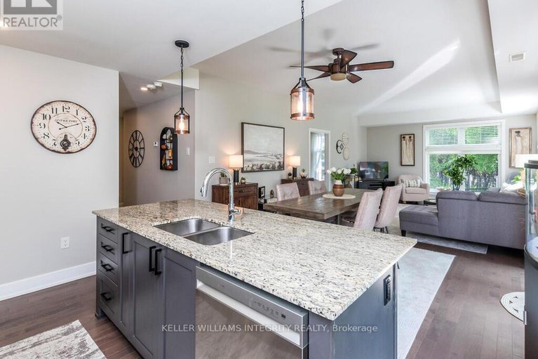 28423046/102-305-elizabeth-cosgrove-private/mer-bleuebradley-estatesanderson-park/ottawa/ontario/K1W0K6_20