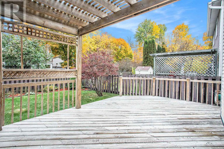 29023034/6097-forestglen-crescent/chapel-hill/ottawa/ontario/K1C5N9_34