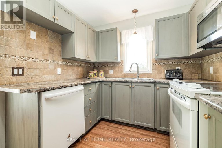 28636407/2-whalings-circle/stittsville-central/ottawa/ontario/K2S1S4_10