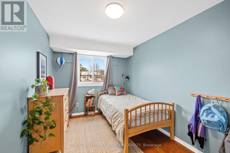 29389069/2275-orient-park-drive/blackburn-hamlet-south/ottawa/ontario/K1B4Y2_22