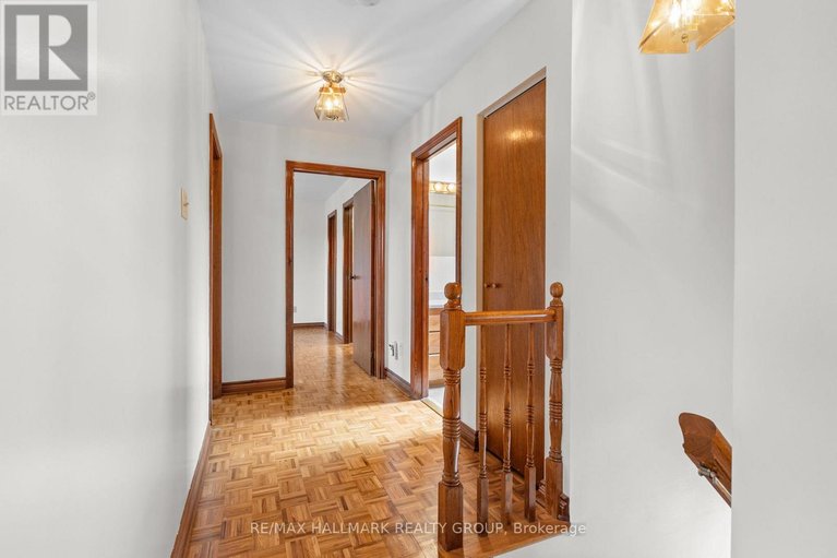 29615585/1310-ferguson-street/bel-air-heights/ottawa/ontario/K2C2K4_20