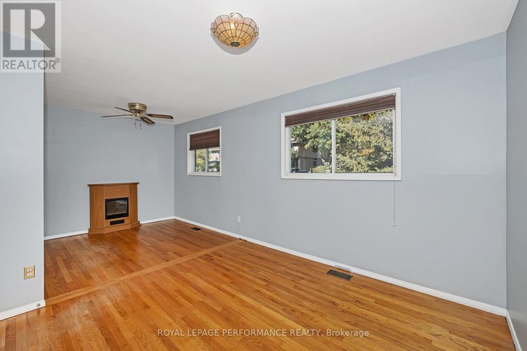 28956685/890-bermuda-avenue/overbrookcastle-heights/ottawa/ontario/K1K0V9_9
