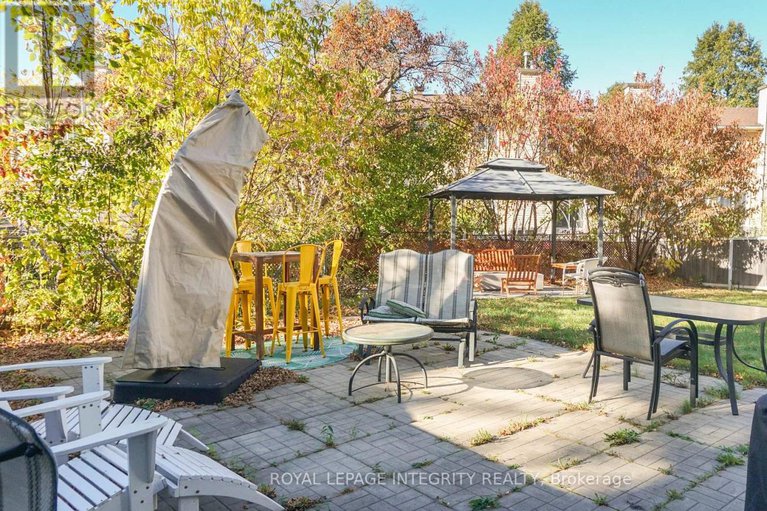 29052412/1080-des-ormes-place/convent-glen-north/ottawa/ontario/K1C5L7_33