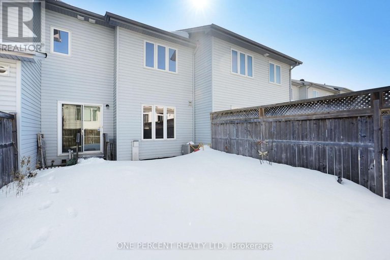 29436561/209-rolling-meadow-crescent/mer-bleuebradley-estatesanderson-park/ottawa/ontario/K1W0B1_33