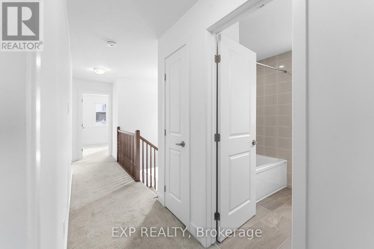 29337929/27-moosonee-crescent/riverside-southgloucester-glen/ottawa/ontario/K4M0L9_28