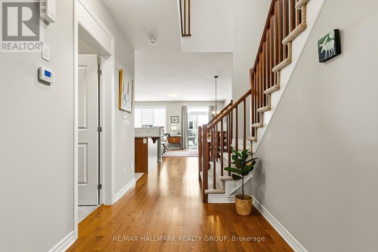 29532256/844-cedar-creek-drive/blossom-parkkemp-parkfindlay-creek/ottawa/ontario/K1T0B3_3