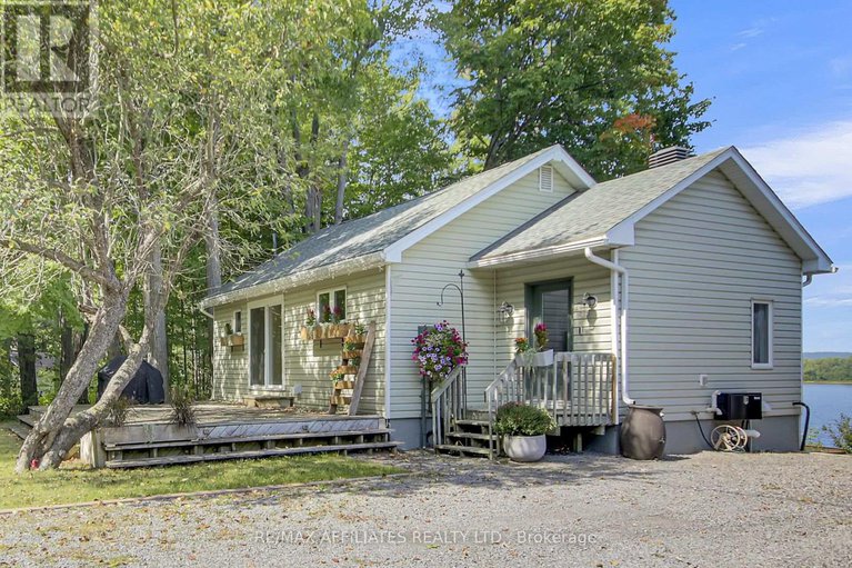 28898868/300-riverwood-drive/woodlawnmaclarens-landingkilmaurs/ottawa/ontario/K0A3M0_1