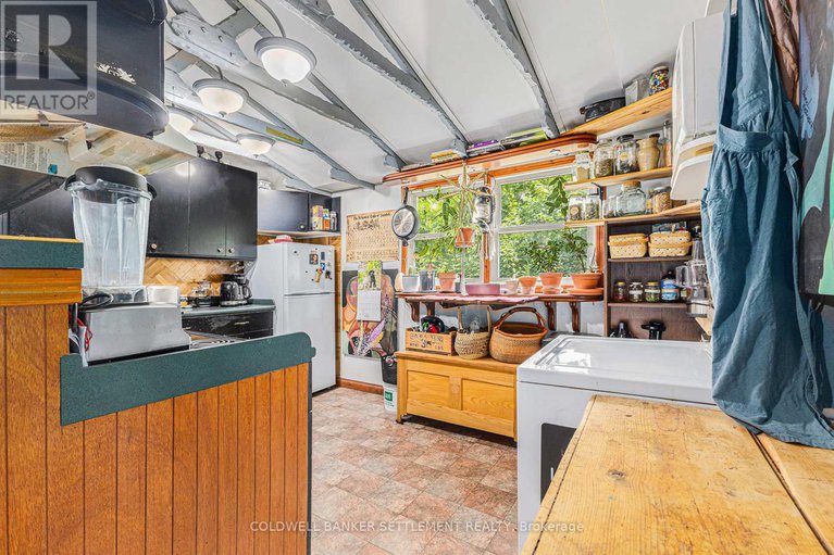 28560163/2152-black-creek-road/lanark-highlands-lavant-twp/lanark-highlands/ontario/K0G1K0_8