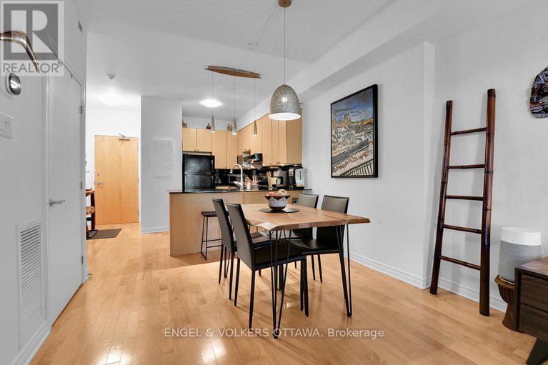 28934995/115-205-bolton-street/lower-townbyward-market/ottawa/ontario/K1N1K7_10