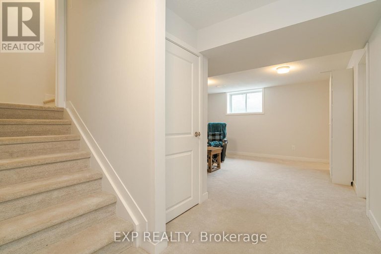 28798703/676-quilter-row/goulbourn-twp-from-franktown-rdsouth-to-rideau/ottawa/ontario/K0A2Z0_28