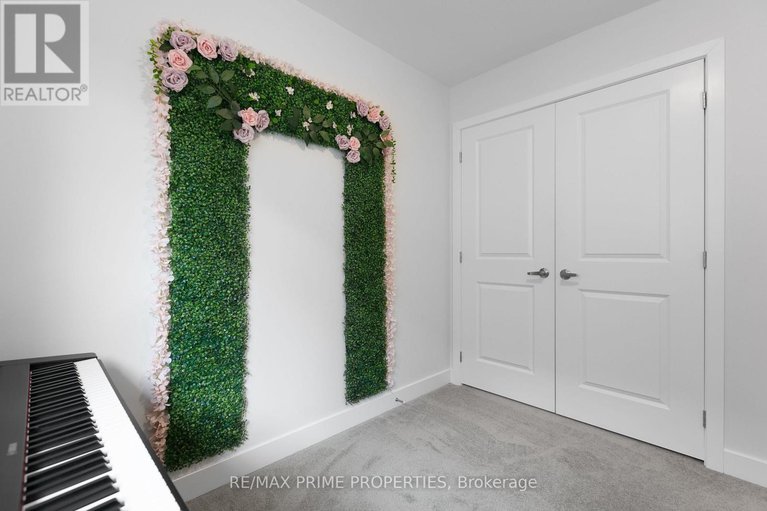 28408165/249-fountainhead-drive/mer-bleuebradley-estatesanderson-park/ottawa/ontario/K1W0H4_30