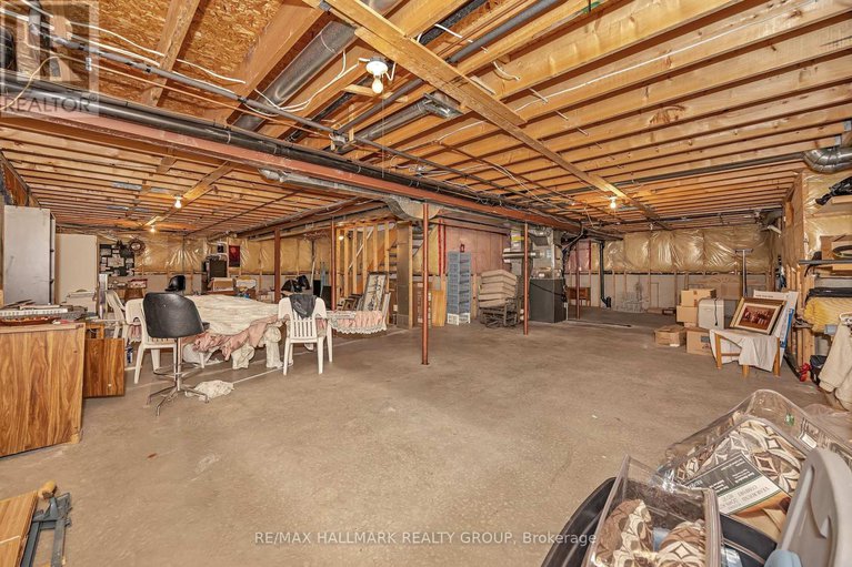 28845636/1725-autumn-ridge-drive/chapel-hill/ottawa/ontario/K1C6Z1_42