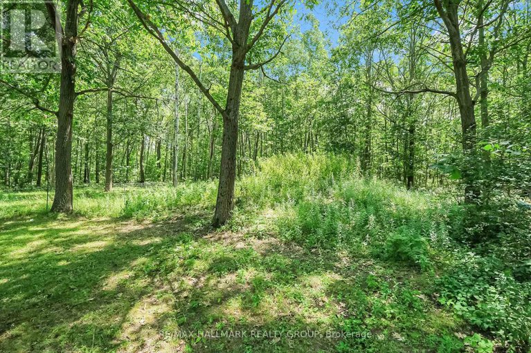 28769686/715-bayview-drive/constance-bay/ottawa/ontario/K0A3M0_24