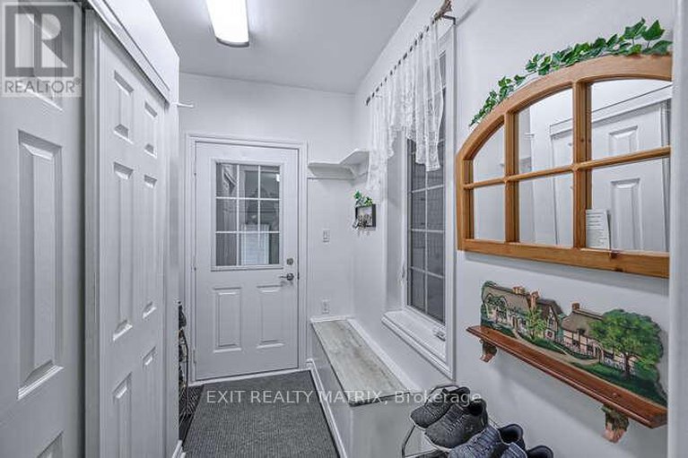 29252199/2573-mitchell-street/osgoode-twp-north-of-reg-rd-6/ottawa/ontario/K0A2P0_29