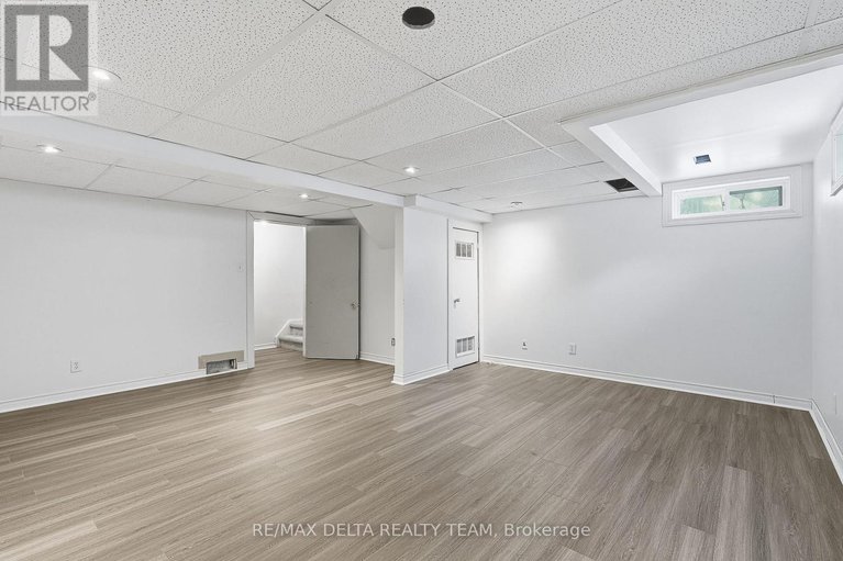 29339118/7877-jeanne-darc-boulevard-n/orleans-wood/ottawa/ontario/K1C2J1_27