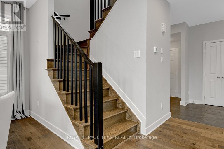 29433481/749-brian-good-avenue/riverside-southgloucester-glen/ottawa/ontario/K4M0E3_25