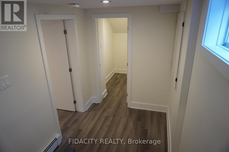 28516012/1030-maitland-avenue/braemar-park/ottawa/ontario/K2C2B6_26