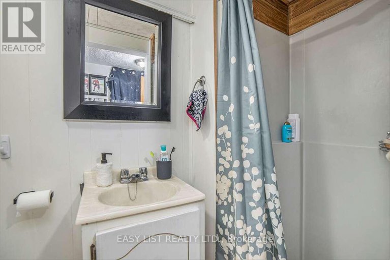 27540685/271-mcarthur-avenue/vanier/ottawa/ontario/K1L6P3_33