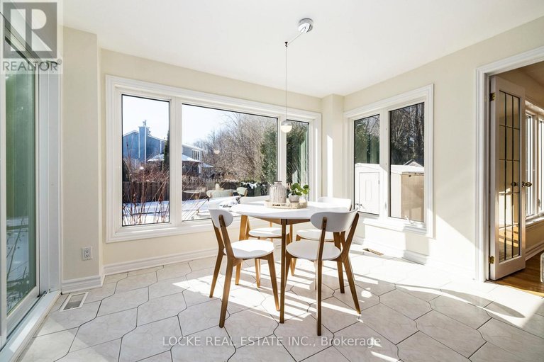 29535443/1404-forest-valley-drive/chapel-hill/ottawa/ontario/K1C5M8_15